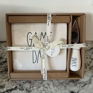 Rae dunn game day cheese plate and knife set
